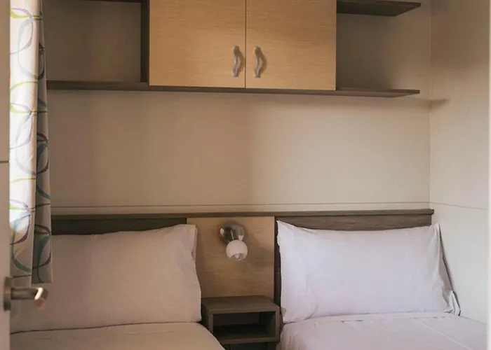 Mobil-home Confortable Pour 4 Pers Avec Terrasse A - Api-1-52-467 *