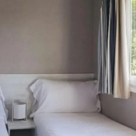 Parque de Campismo Mobil-home Confortable Pour 4 Pers Avec Terrasse A - Api-1-52-467