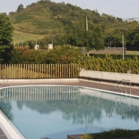 Mobil-home Confortable Pour 4 Pers Avec Terrasse A - Api-1-52-467 营地 *