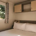 Mobil-home Confortable Pour 4 Pers Avec Terrasse A - Api-1-52-467 Кемпінг