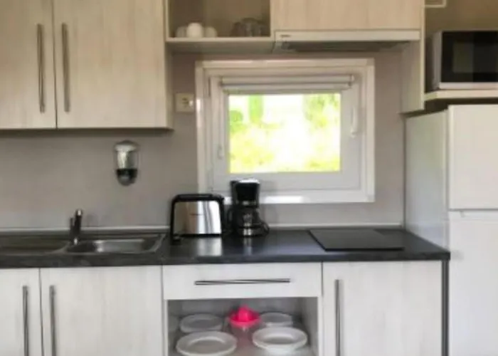 Mobil-home Confortable Pour 4 Pers Avec Terrasse A - Api-1-52-467 캠프장